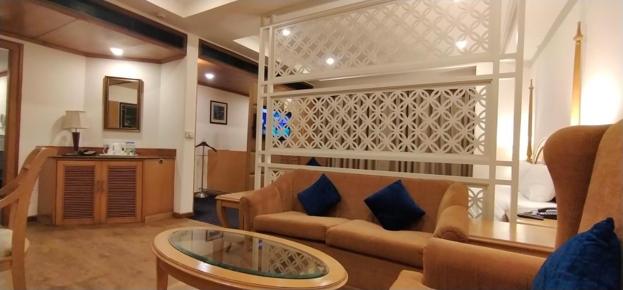 Inn Riviera Jammu Eksteriør bilde