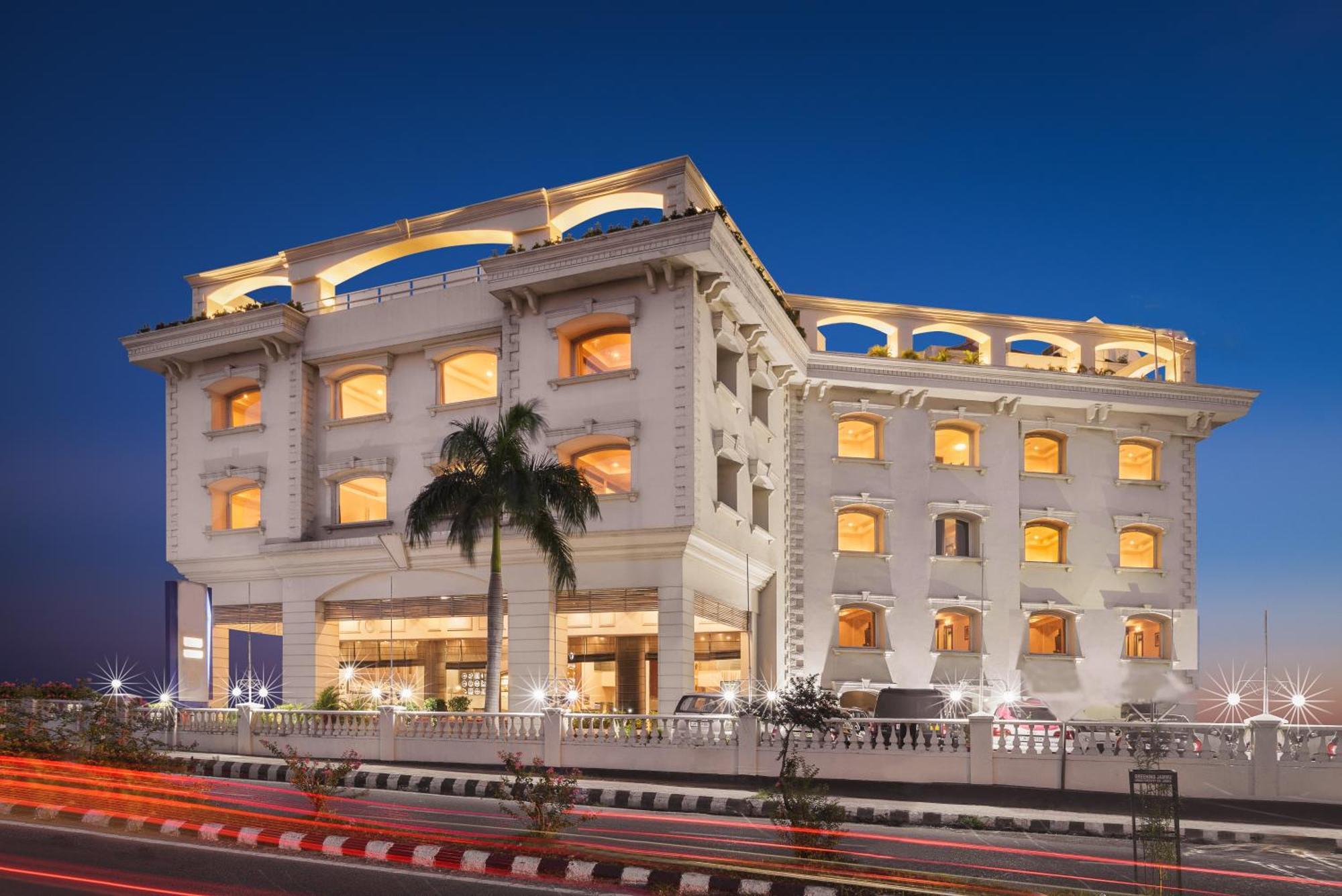 Inn Riviera Jammu Eksteriør bilde